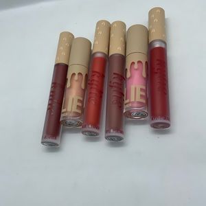 Reindeer Liquid Lipstick Set
Kylie Cosmetics